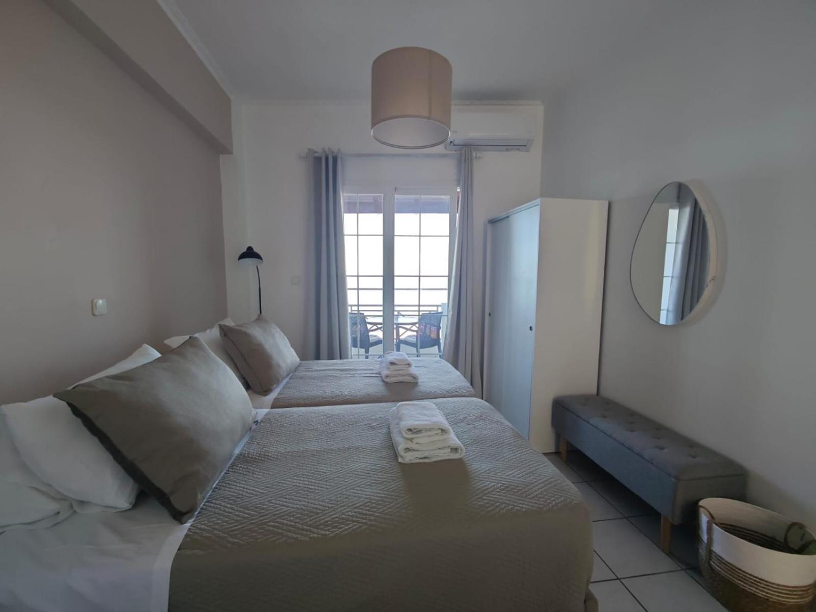 Nereides Apartments Agios Gordios  Exterior photo