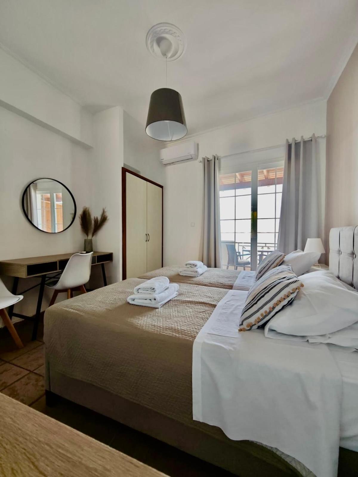 Nereides Apartments Agios Gordios  Exterior photo